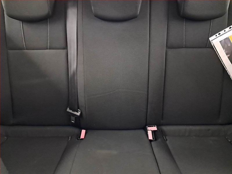 Renault Mégane (2009) 1.6 16V, Serv.kniha, nová STK - fotka 10 z 14