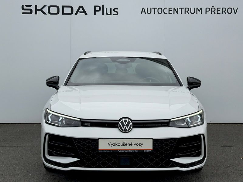 Volkswagen Passat (2024) 2.0 TDI 110 kW R-LINE - fotka 4 z 35