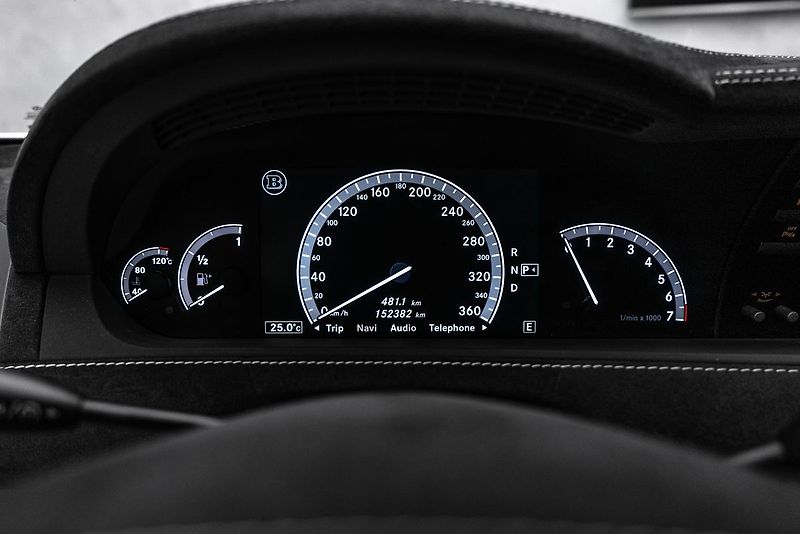 Mercedes-Benz CL 500 4Matic BRABUS - fotka 29 z 30