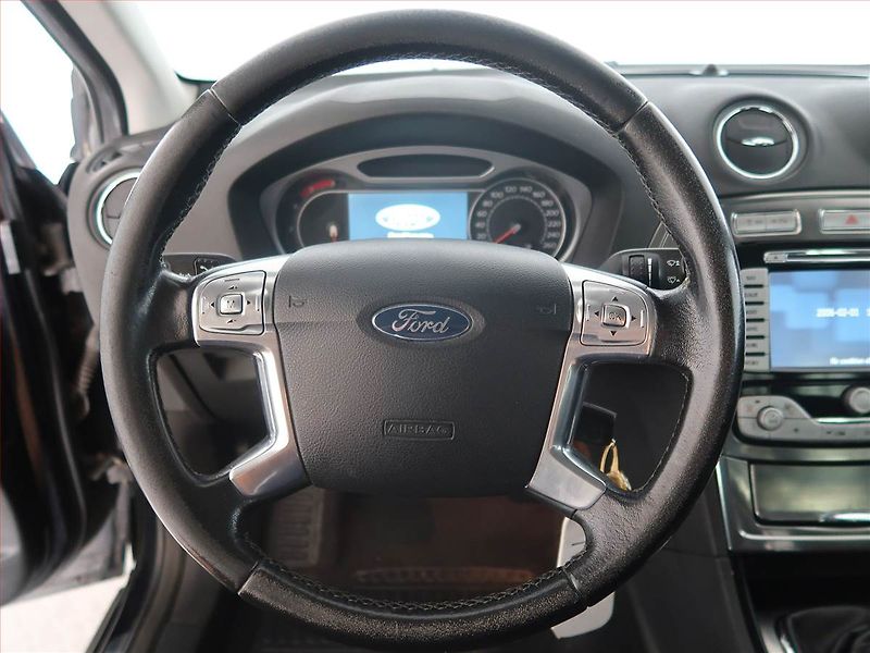 Ford Mondeo (2008) 2.0 TDCi, nová STK, pěkný stav - fotka 14 z 14