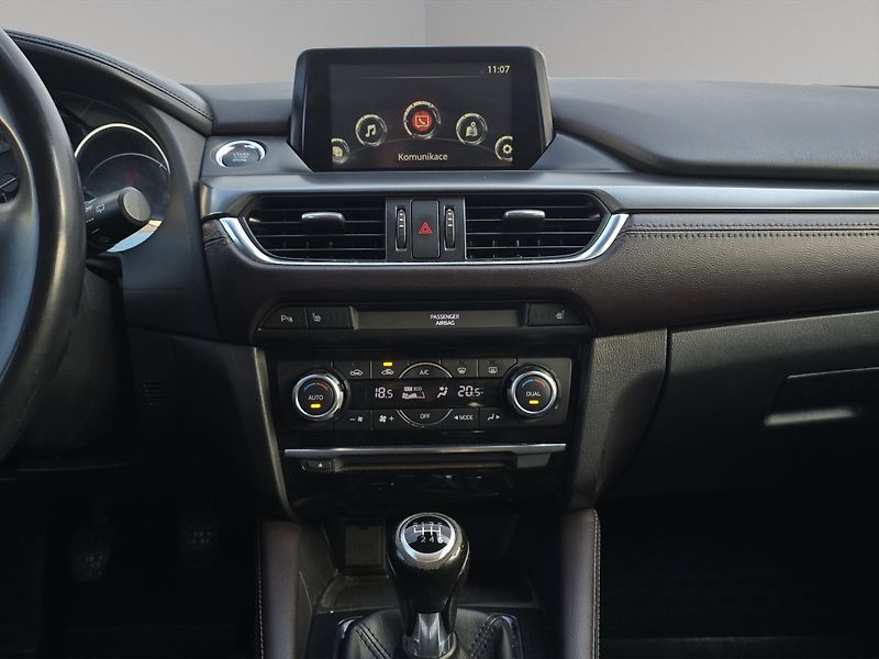 Mazda 6 (2015) 2,2 SkyActive-D 129 kW, NAVI, - fotka 19 z 30