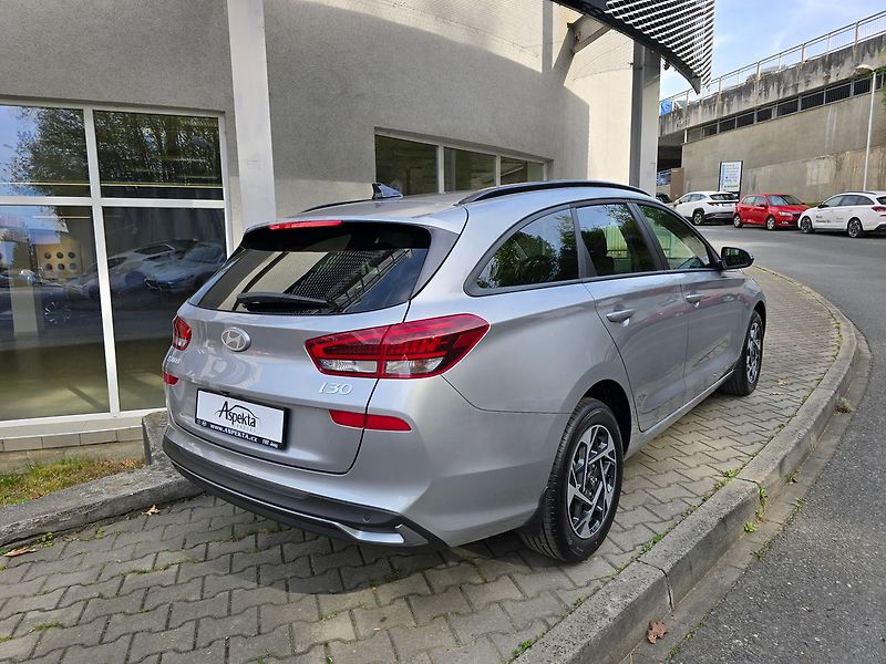 Hyundai i30 (2026) 1.0 T-GDi Go Czech - fotka 5 z 25