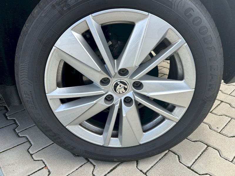 Škoda Karoq (2024) SEL TS 110/1.5 A7F - fotka 33 z 33