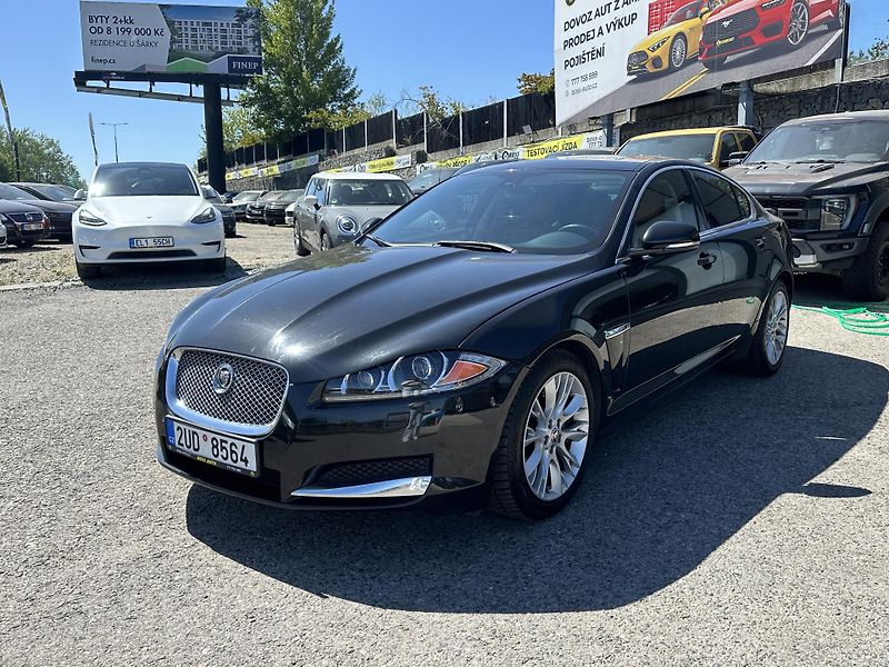 Jaguar XF (2012) Jaguar XF 2012 - fotka 3 z 17