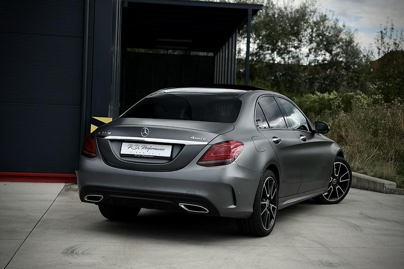 Mercedes-Benz Třídy C (2019) C 300d 4Matic AMG Line - fotka 6 z 32