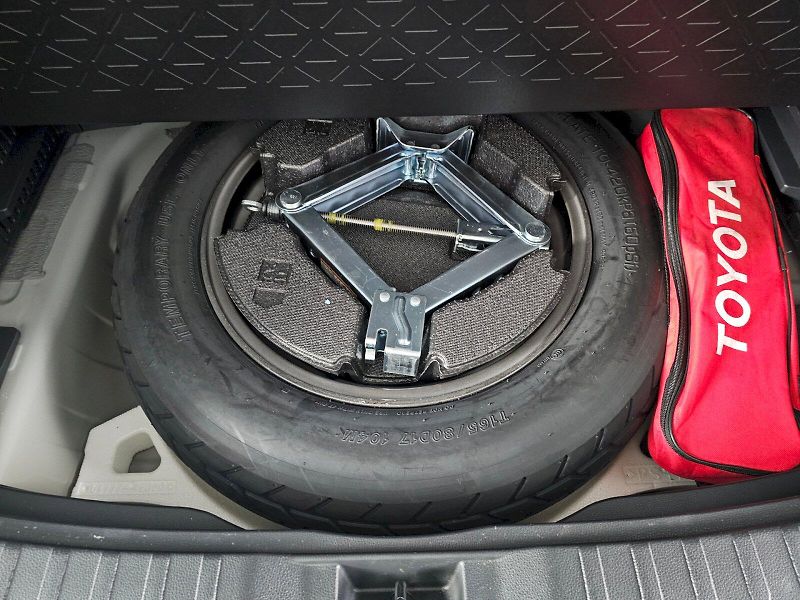 Toyota RAV4 (2022) 2.0i 4x4 6MT COMFORT STYLE - fotka 26 z 28