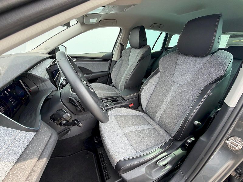 Škoda Octavia (2024) 1.5 TSI 110kW DSG Top Selectio - fotka 6 z 35