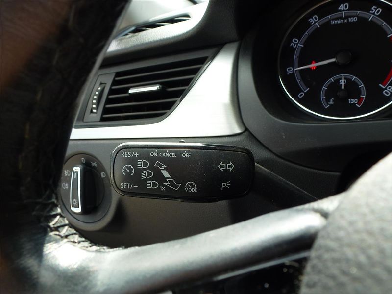 Škoda Rapid 1,4 TSI DSG Automat Spaceback - fotka 36 z 47