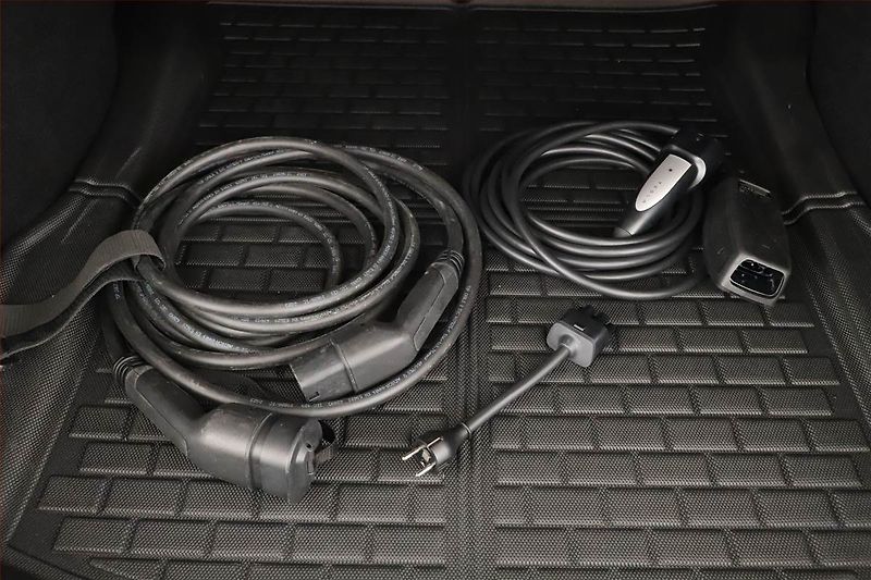 Tesla Model 3 (2023) Long Range 4WD 79kWh, SoH 95% - fotka 27 z 27