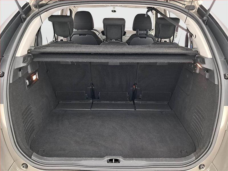 Citroën C4 Picasso (2010) 1.6 HDi, Automat, po STK - fotka 14 z 19