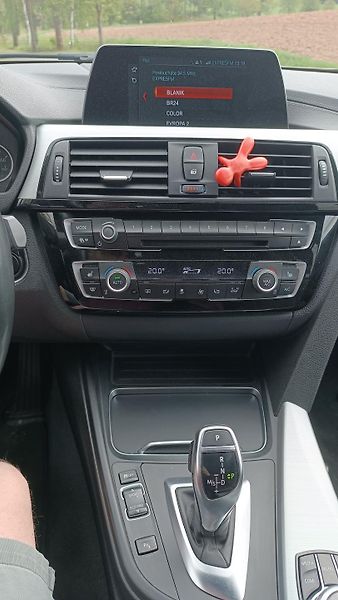 BMW Řada 3 320d MPaket 2,0D B47 Automat - fotka 13 z 20