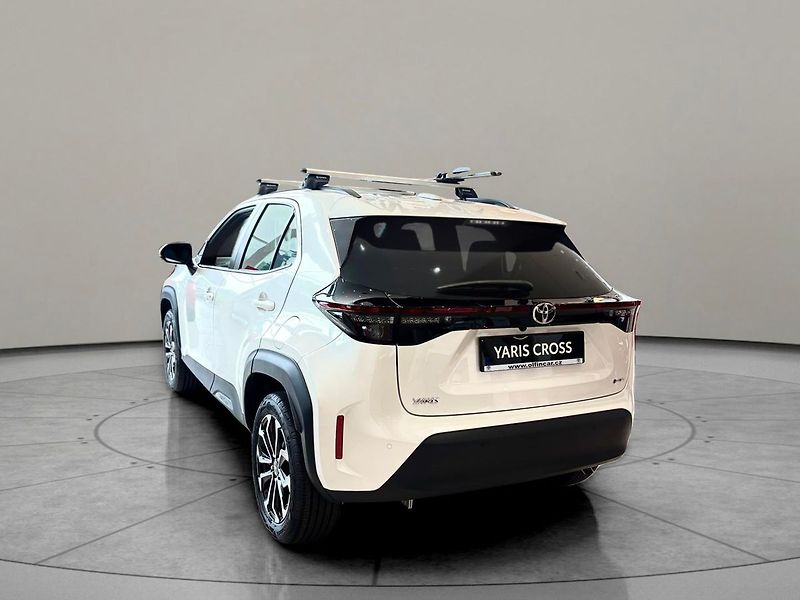 Toyota Yaris (2024) Style      Cross MC24 - - fotka 4 z 12