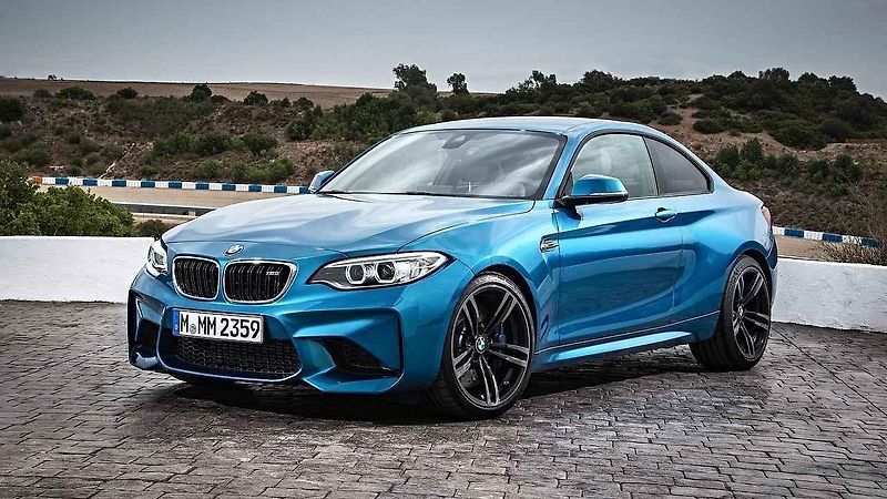 BMW 1M.