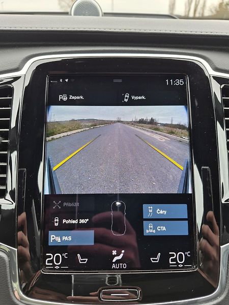 Volvo XC90 (2019) 2.0 /288kW - fotka 32 z 37