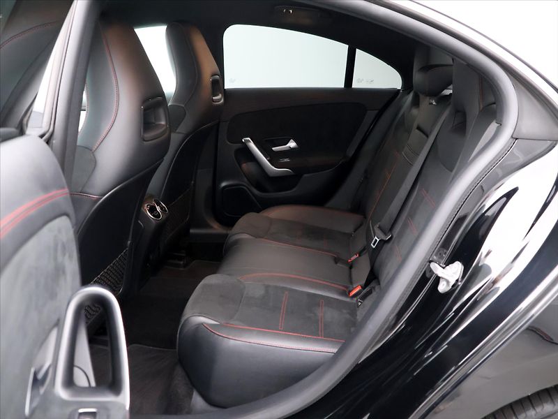 Mercedes-Benz CLA 2,0 CDI AMG CZ DPH Navi - fotka 13 z 37