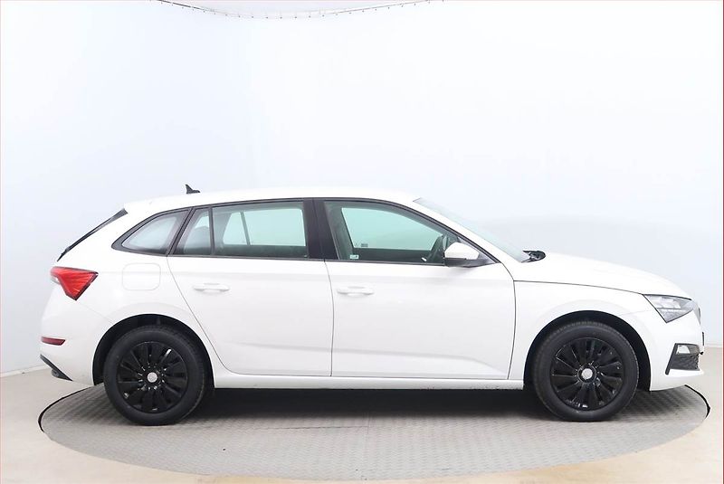 Škoda Scala (2019) Ambition 1.6 TDI, Tempomat - fotka 6 z 15