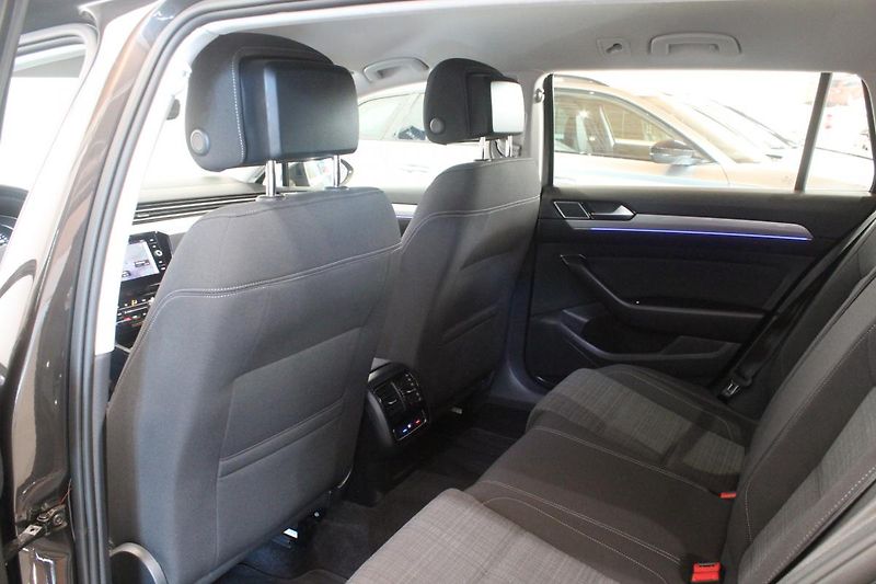 Volkswagen Passat (2020) 2.0TDI DSG Facelift Matrix  - fotka 18 z 34