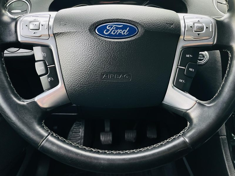 Ford S-MAX 2.0TDCi MANUÁL SENZORY VÝHŘEV - fotka 33 z 44