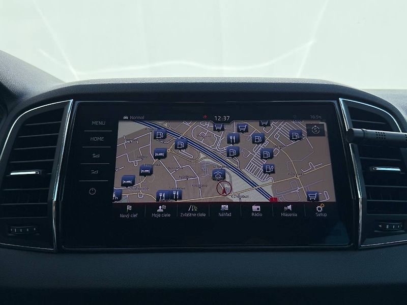 Škoda Karoq (2017) 2.0 TDI 110 kW Style DSG 4x4 - fotka 13 z 25