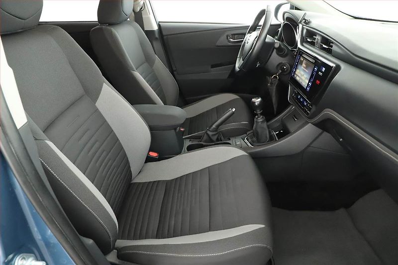 Toyota Auris (2017) 1.6 Valvematic, ČR,1.maj - fotka 9 z 20