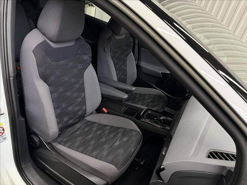 Volkswagen ID.4 150kW PRO PERF. TČ TAŽNÉ 2XALU - fotka 40 z 44