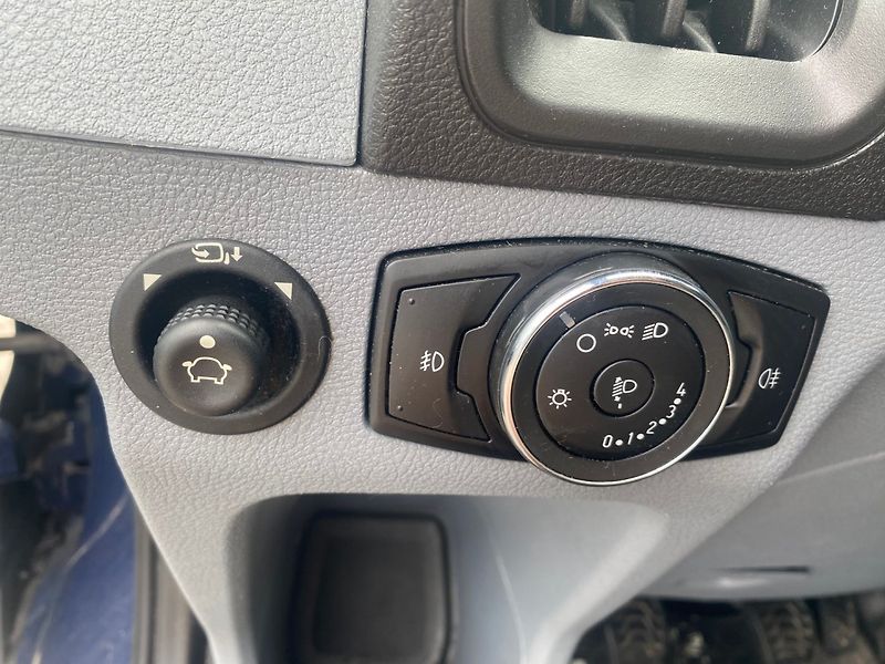Ford Transit (2015) 2.2 TDCi - fotka 9 z 14