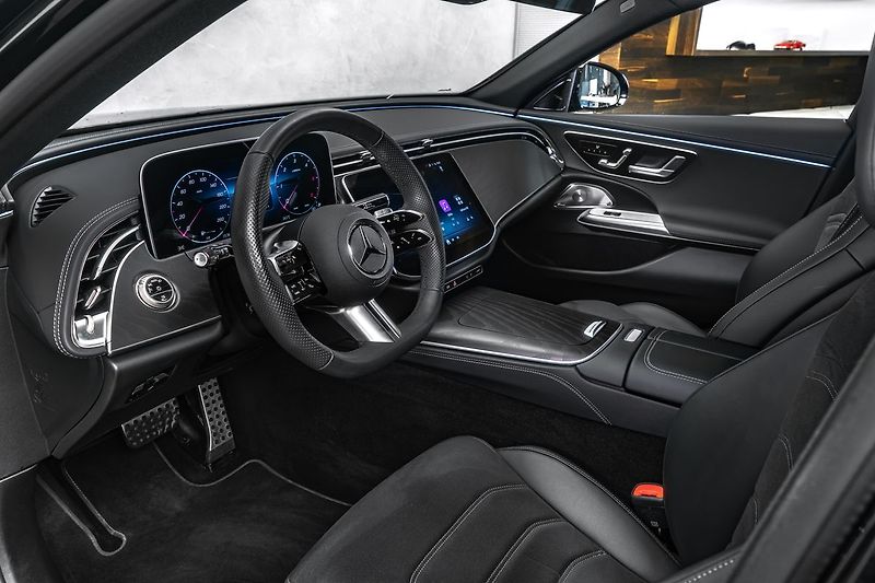 Mercedes-Benz Třídy E d 4M AMG Nezávislé Burmester - fotka 11 z 22
