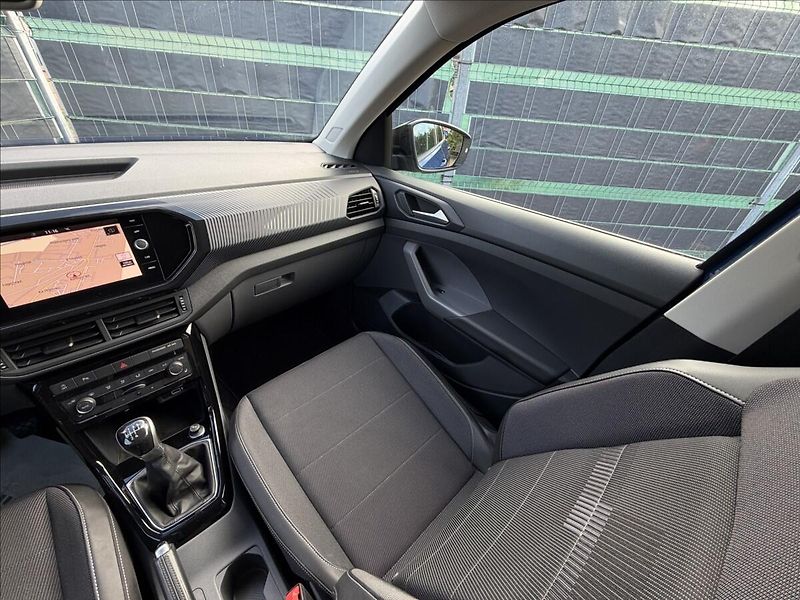 Volkswagen T-Cross 1.0 TSI Life Full LED - fotka 11 z 20