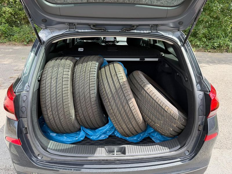 Hyundai i30 (2023) 1.0 T-GDI / 88 kW, Automat - fotka 19 z 19