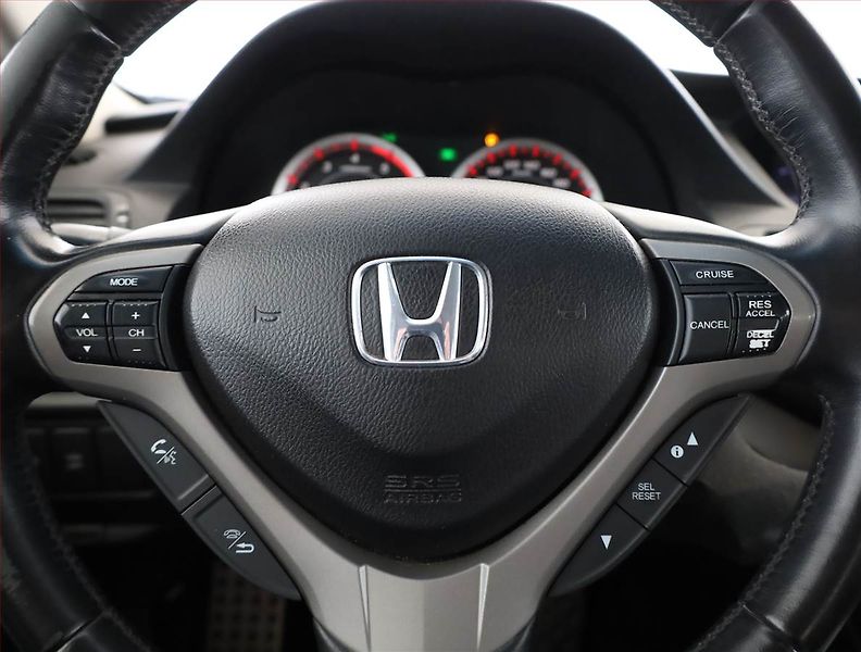 Honda Accord (2011) 2.2 i-DTEC, ČR,1.maj - fotka 8 z 14