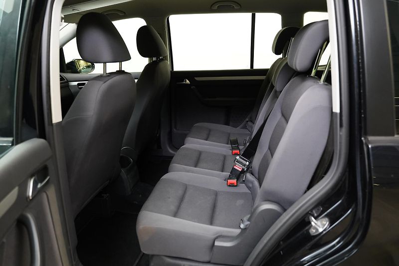 Volkswagen Touran - fotka 18 z 19