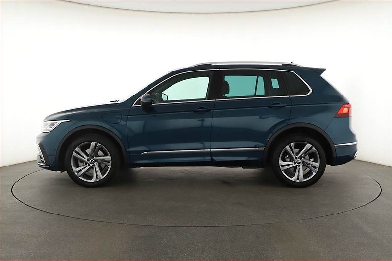 Volkswagen Tiguan (2023) R-Line 1.4 TSI eHybrid - fotka 3 z 21