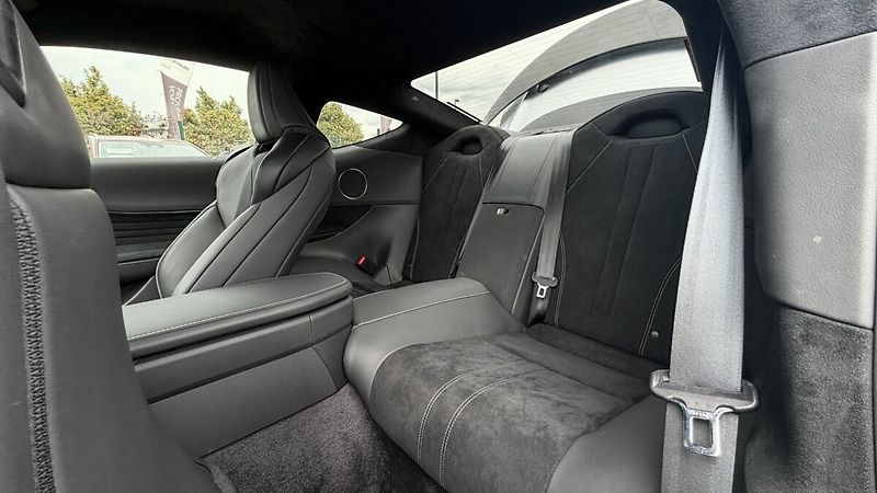 Lexus LC 500 500 BESPOKE - fotka 29 z 32