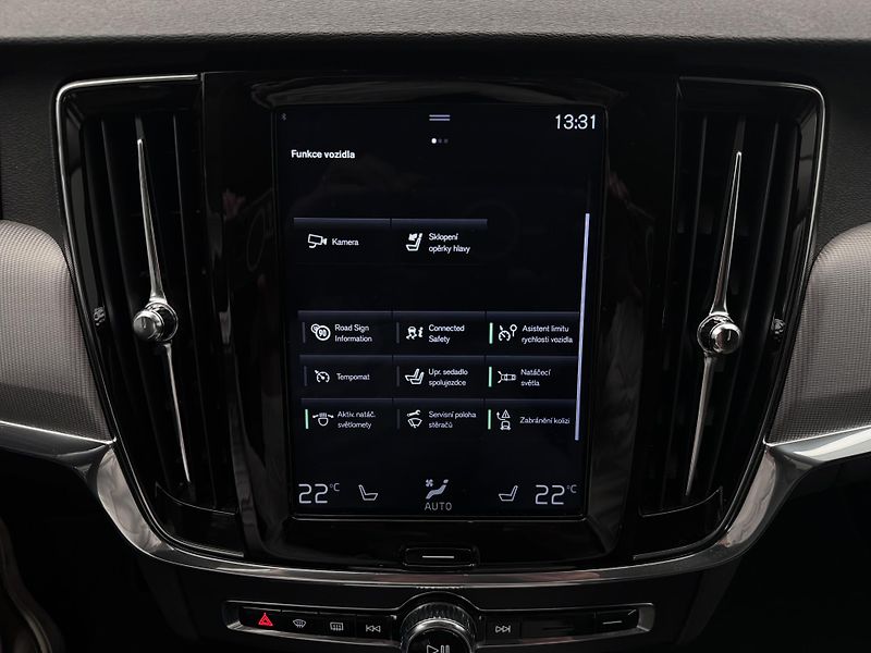 Volvo V90 CC D5 AWD PRO POLESTAR CZ  - fotka 36 z 47