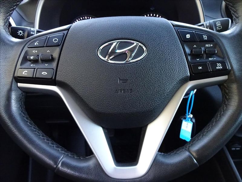 Hyundai Tucson 1,6T- GDi 130kW Trikolor - fotka 43 z 58