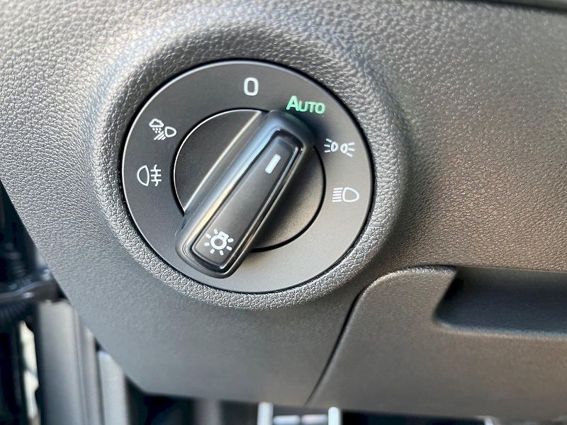 Škoda Karoq (2026) SPORTLINE TSI 1.5/110KW 7AP - fotka 29 z 40