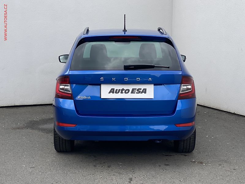 Škoda Fabia (2022) 1.0 TSi, 1.maj,ČR, Ambition - fotka 5 z 16