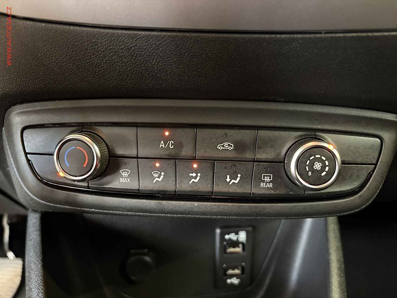 Opel Crossland X (2018) 1.2T, AC, temp, STK2/28 - fotka 14 z 15
