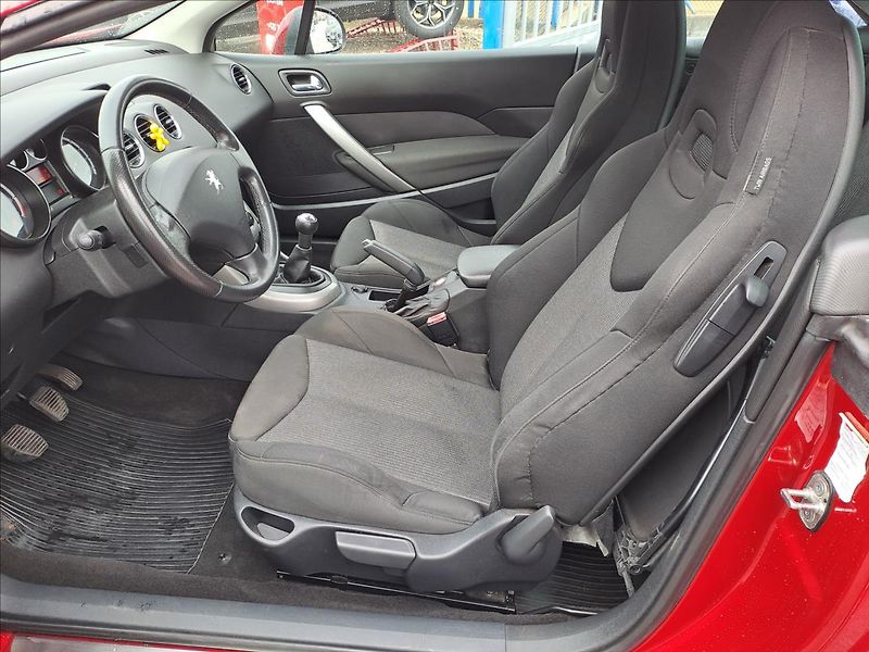 Peugeot 308 CC 1.6i 88kW - fotka 9 z 22