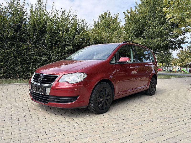 Volkswagen Touran 1.6 75KW 7 míst Trendline  - fotka 3 z 33
