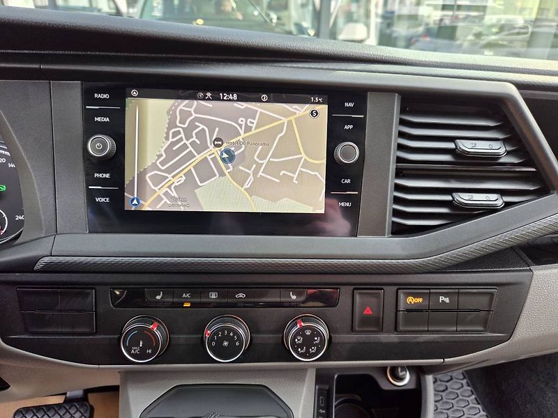 Volkswagen Caravelle (2022) 2.0 TDI DSG Long 9míst WEBASTO - fotka 20 z 43