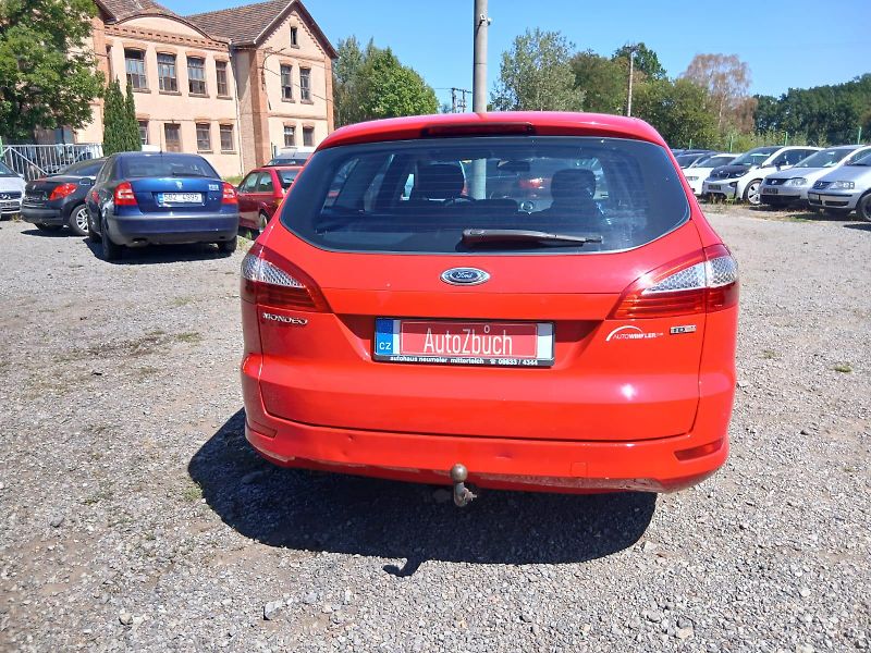 Ford Mondeo 2.0 TDCI, automat - fotka 10 z 31