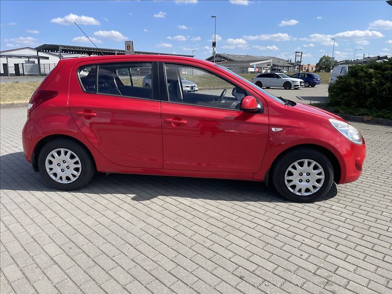 Hyundai i20 1,4 i 73kw Automat, Klima, LPG - fotka 5 z 28