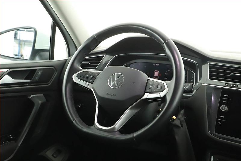Volkswagen Tiguan Allspace (2023) Life 2.0 TDI - fotka 8 z 16