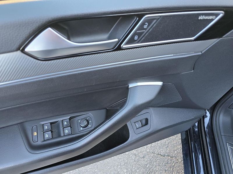 Volkswagen Arteon R-LINE 200kW KŮŽE VIRTUAL CAM - fotka 26 z 50