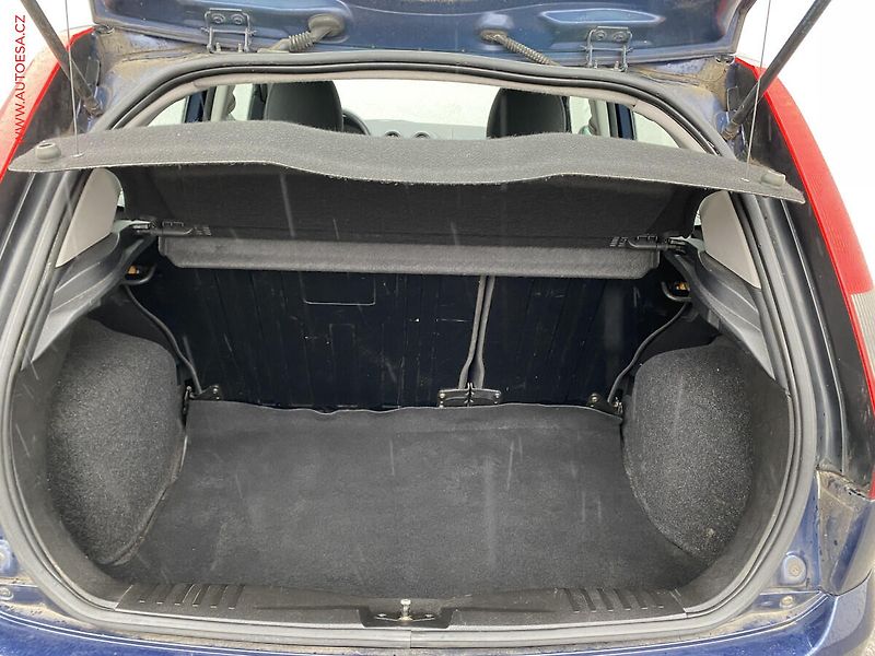 Ford Fiesta (2004) 1.3 i, Klima - fotka 7 z 11