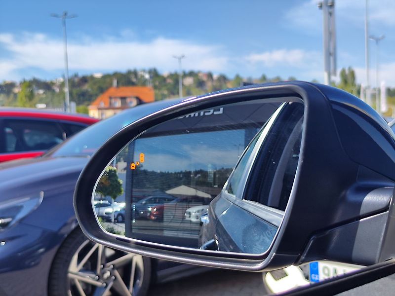 Kia Optima 2.0 GDI/151kW Premium PHEV DCT - fotka 17 z 43
