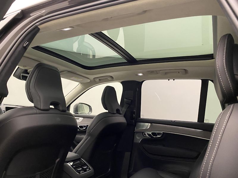 Volvo XC90 T8 AWD RECHARGE ULT REZERVACE - fotka 33 z 68