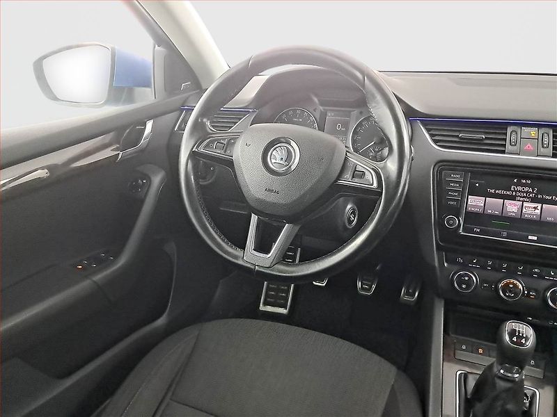 Škoda Octavia (2014) 2.0 TDI, 4X4, Navi, Xenony - fotka 7 z 19