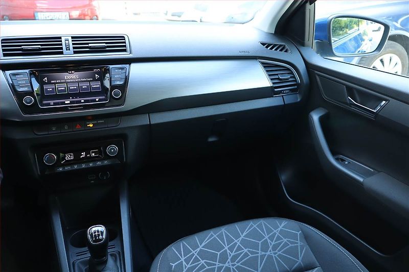 Škoda Fabia (2018) Extra 1.0, Serv.kniha - fotka 8 z 22